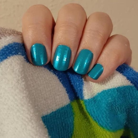 Color Street- Brave and Bold, shimmery teal nail strip set - Picture 3 of 15